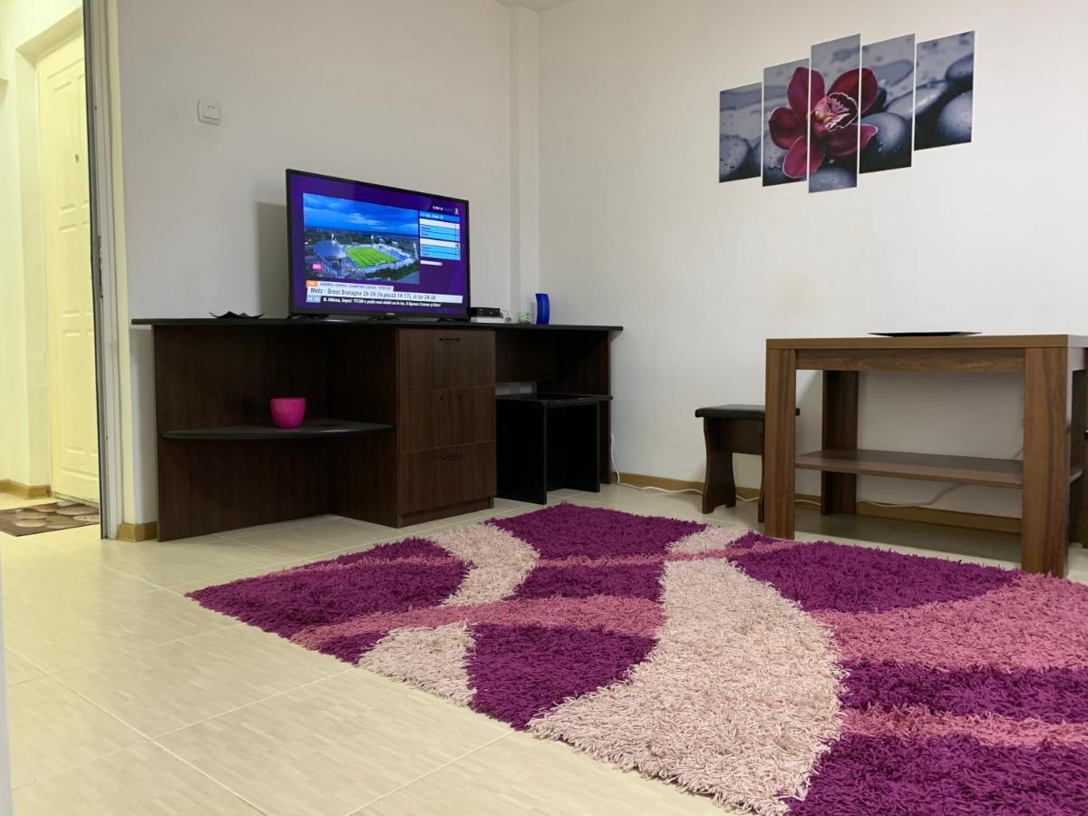 Eli Apartment Галац Экстерьер фото