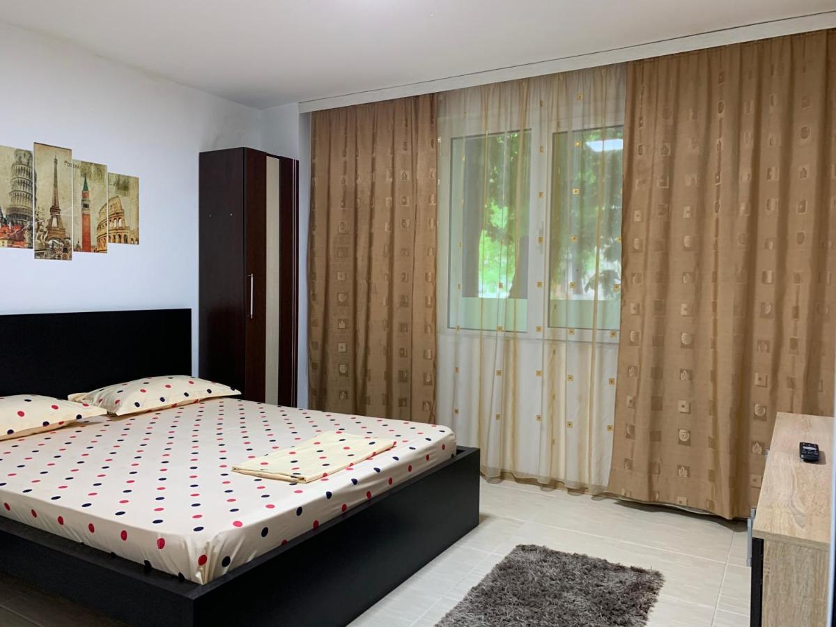 Eli Apartment Галац Экстерьер фото