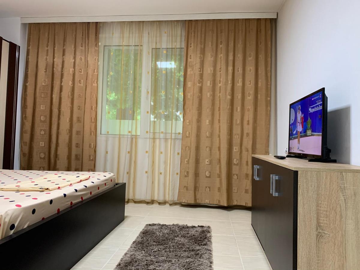 Eli Apartment Галац Экстерьер фото
