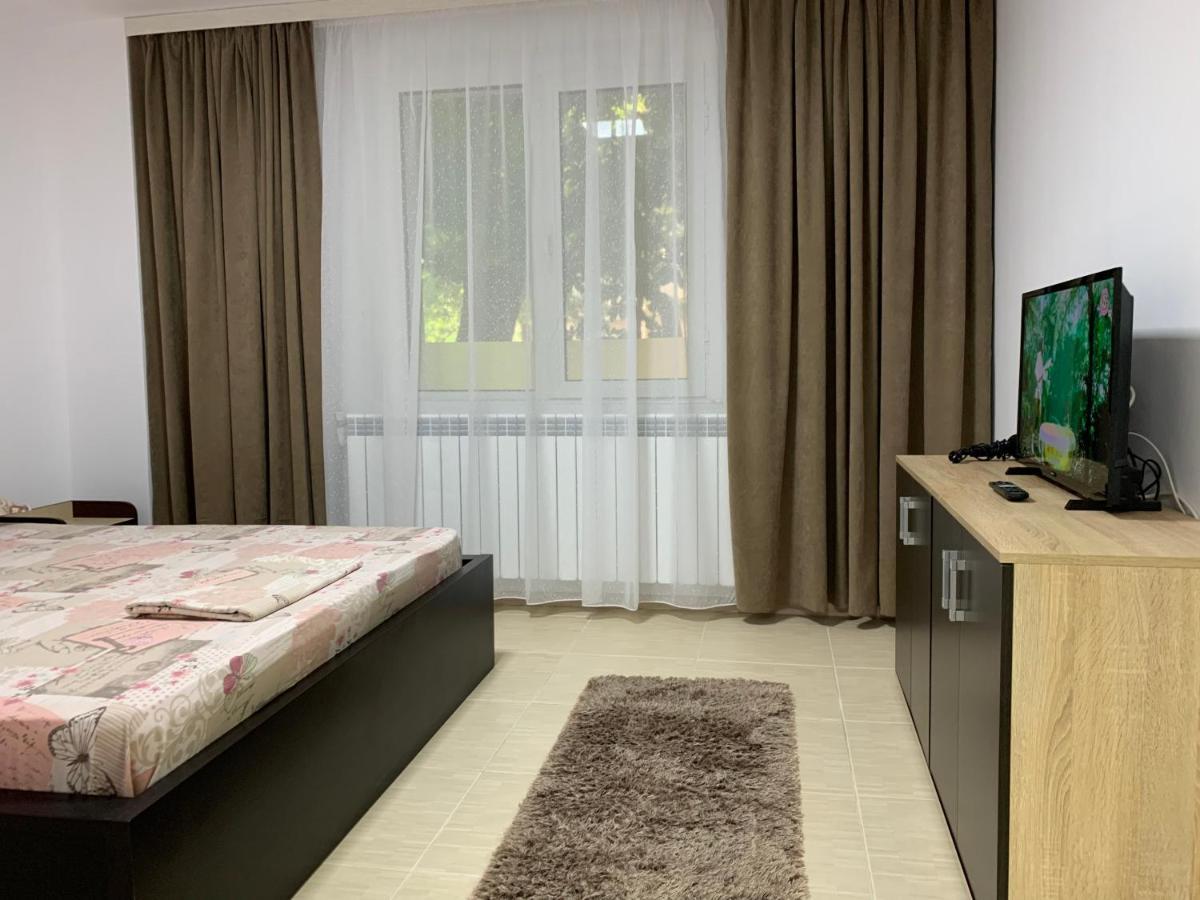 Eli Apartment Галац Экстерьер фото
