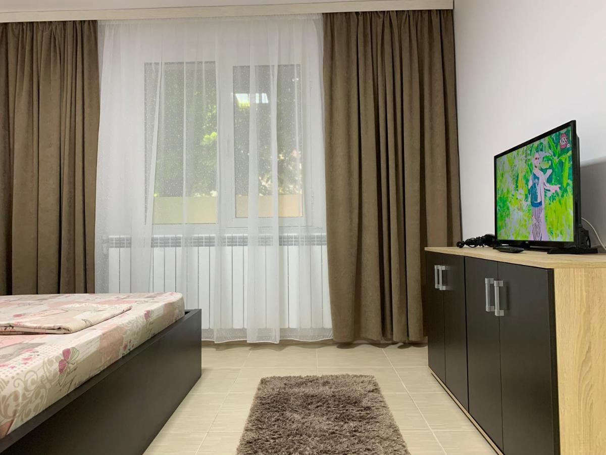 Eli Apartment Галац Экстерьер фото