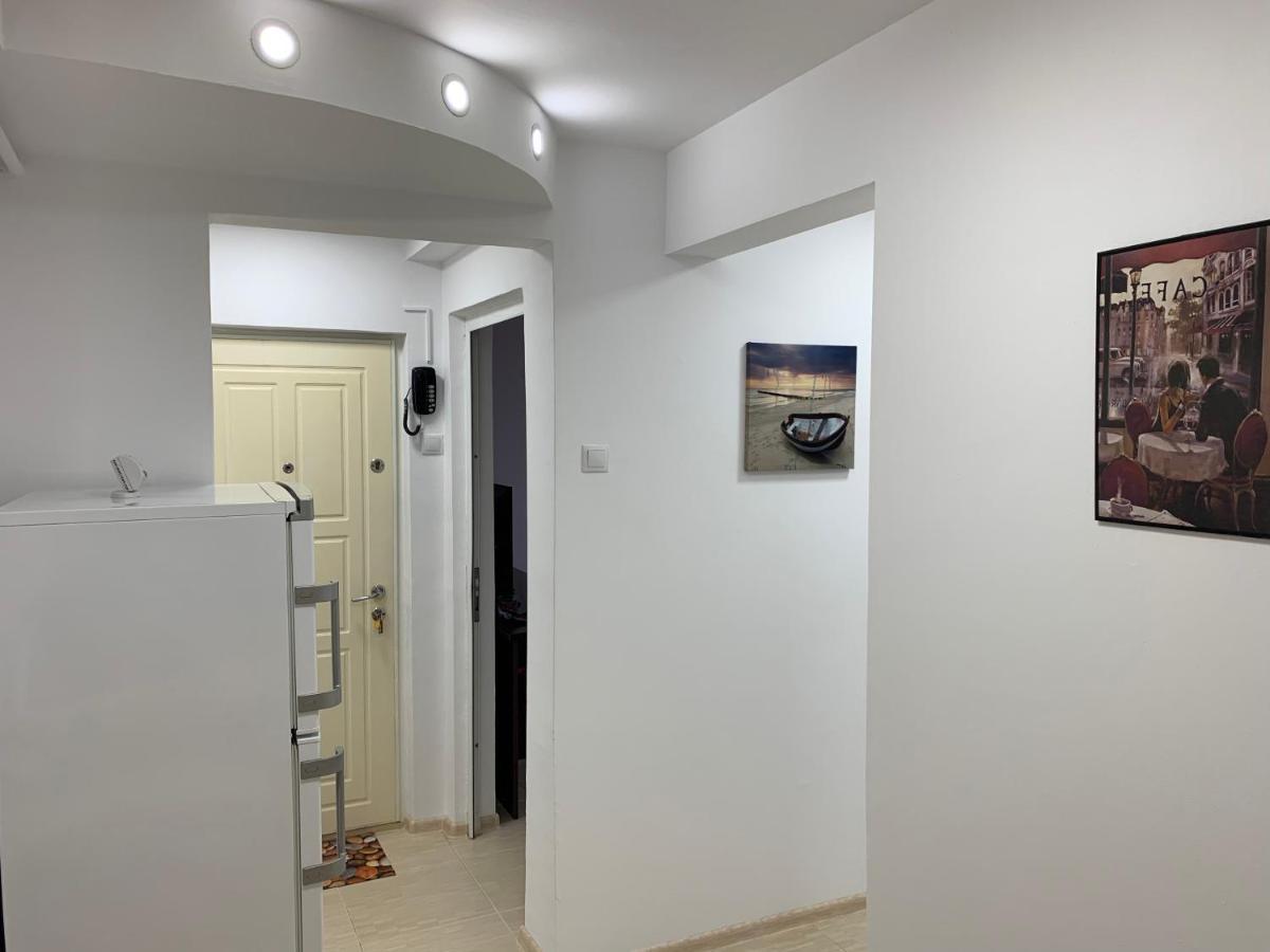 Eli Apartment Галац Экстерьер фото