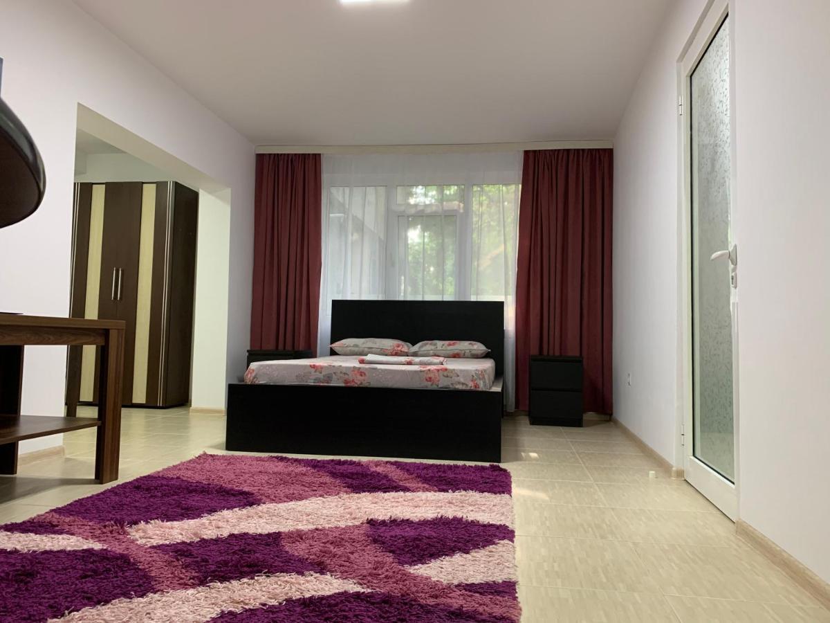 Eli Apartment Галац Экстерьер фото
