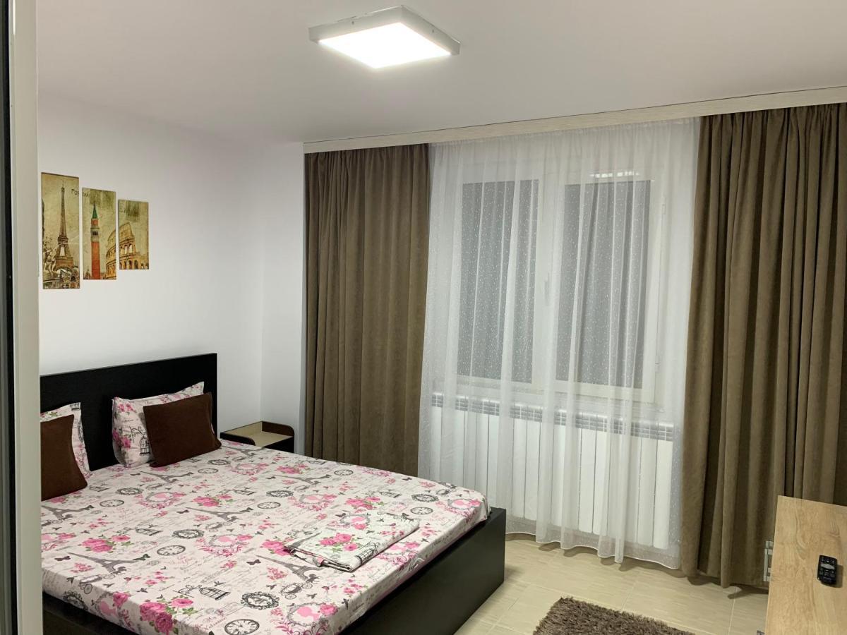 Eli Apartment Галац Экстерьер фото