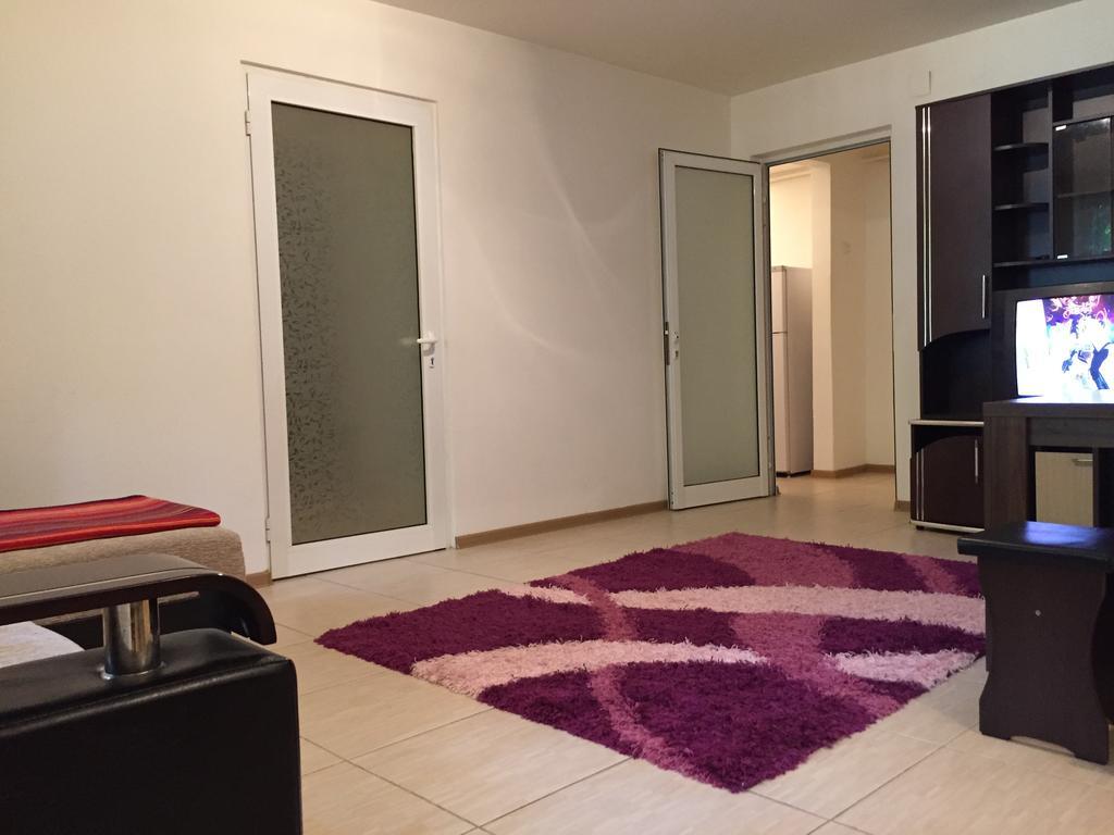 Eli Apartment Галац Экстерьер фото