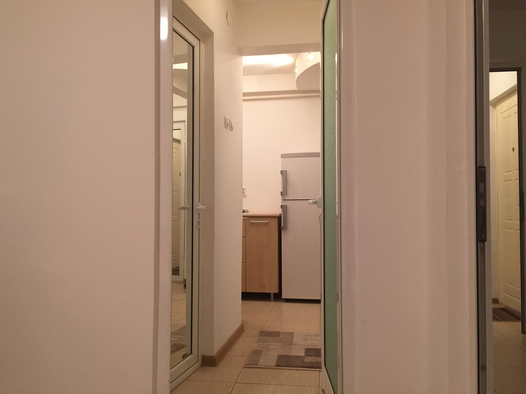 Eli Apartment Галац Экстерьер фото